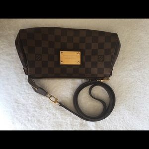 LOUIS VUITTON handbag